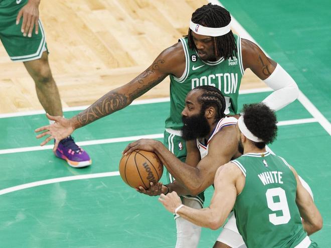 热血沸腾！詹姆斯超远三分，哈登季后赛封神，NBA 让我无法自拔